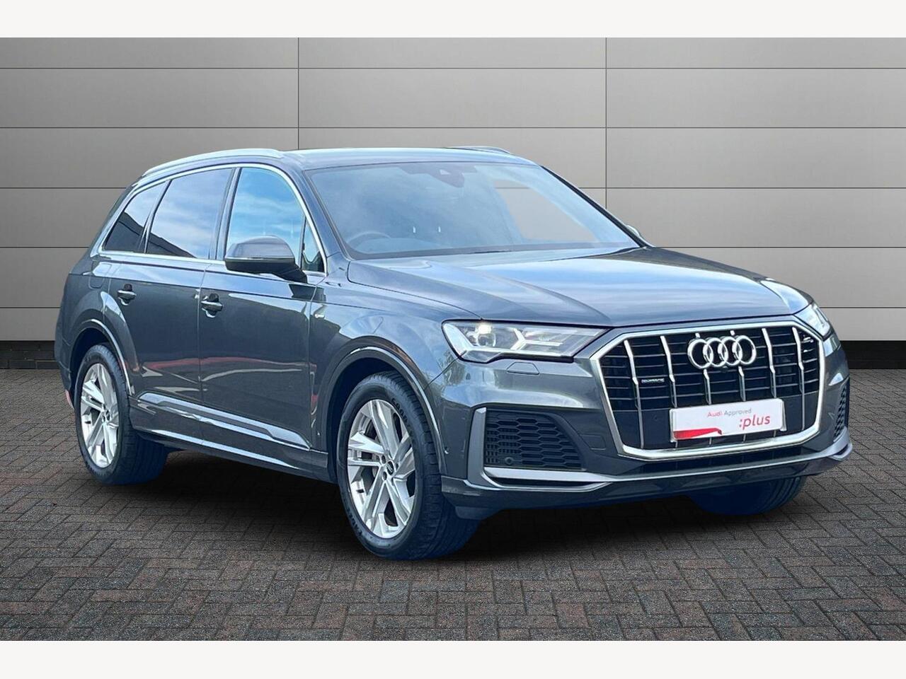 Main listing image - Audi Q7
