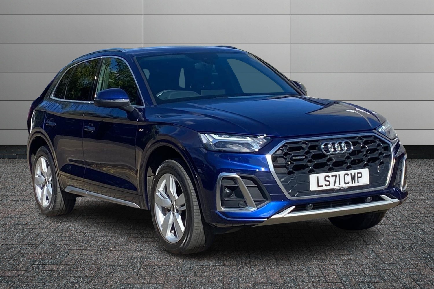 Main listing image - Audi Q5