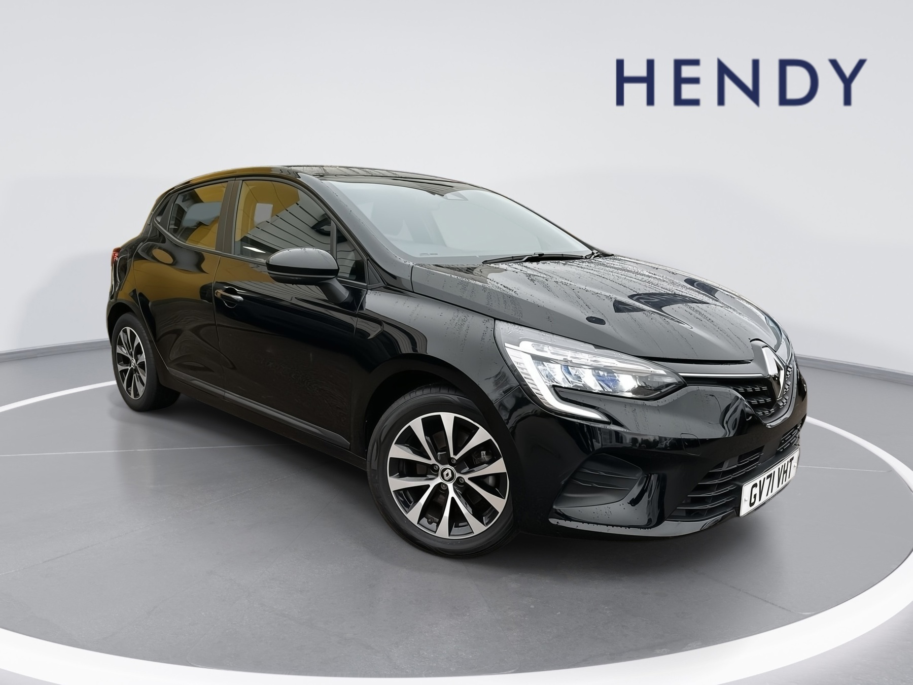 Main listing image - Renault Clio