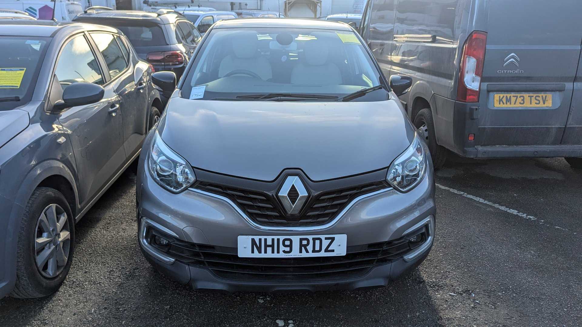 Main listing image - Renault Captur