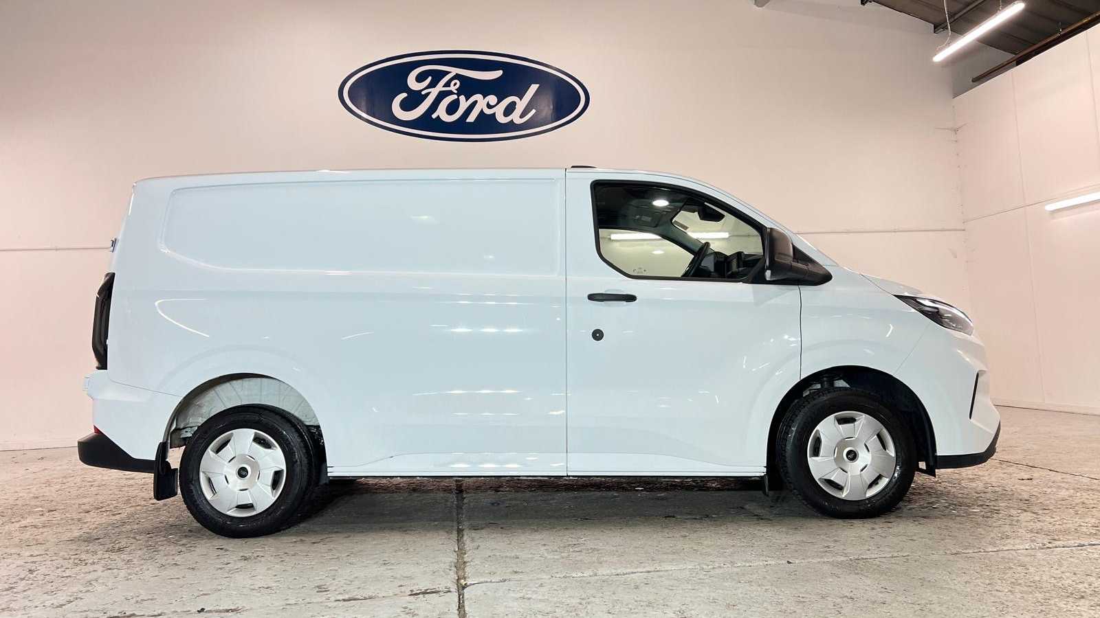 Main listing image - Ford Transit Custom