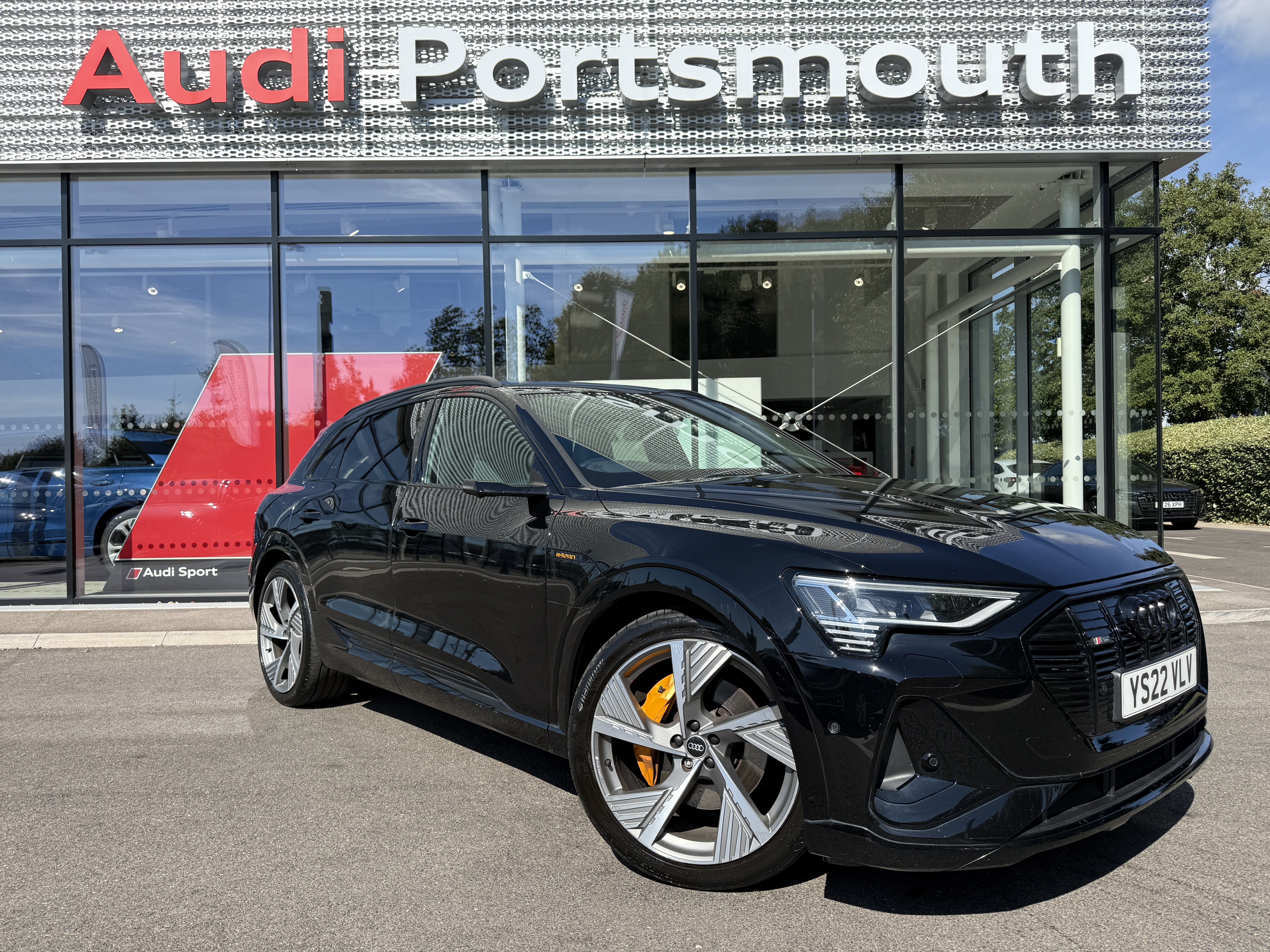 Main listing image - Audi e-tron