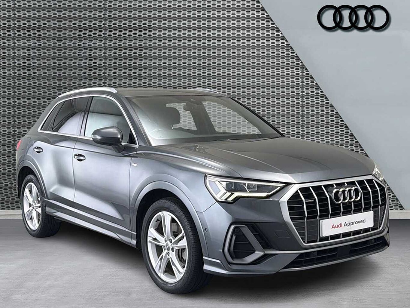 Main listing image - Audi Q3