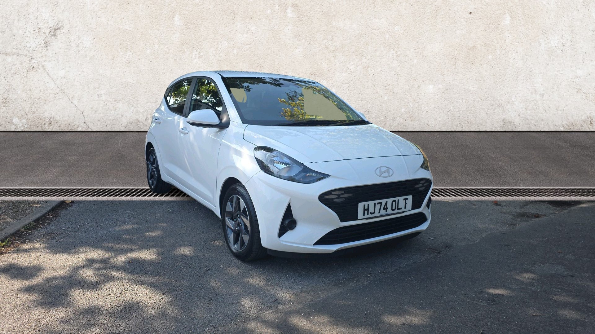 Main listing image - Hyundai i10