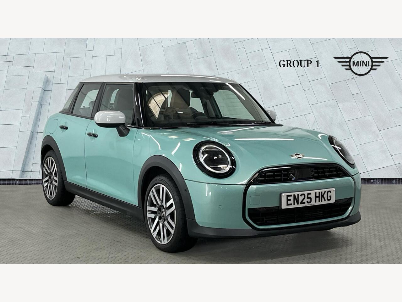 Main listing image - MINI Hatchback 5dr