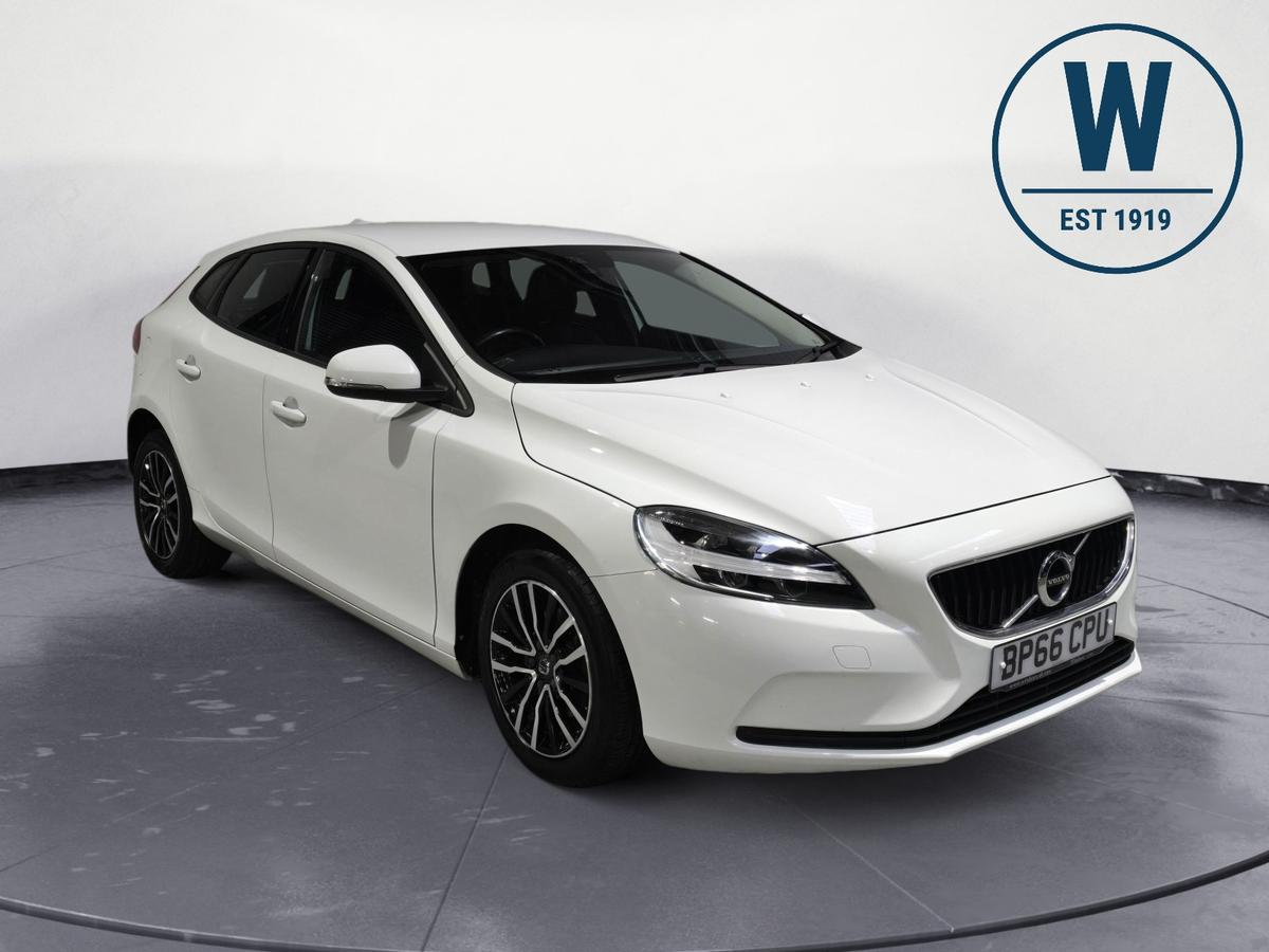 Main listing image - Volvo V40