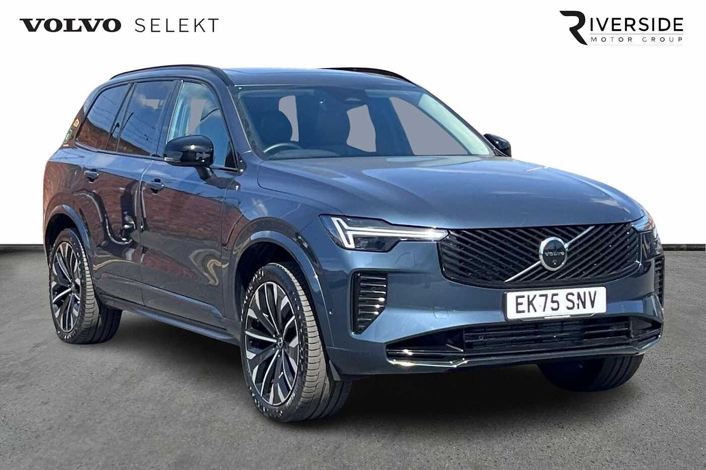 Main listing image - Volvo XC90