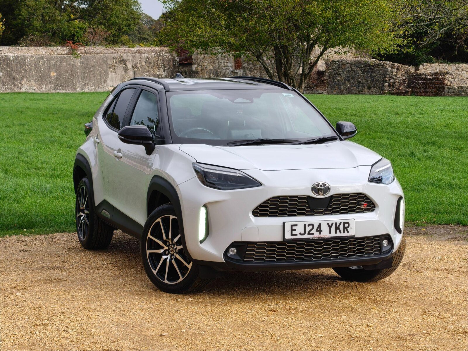 Main listing image - Toyota Yaris Cross