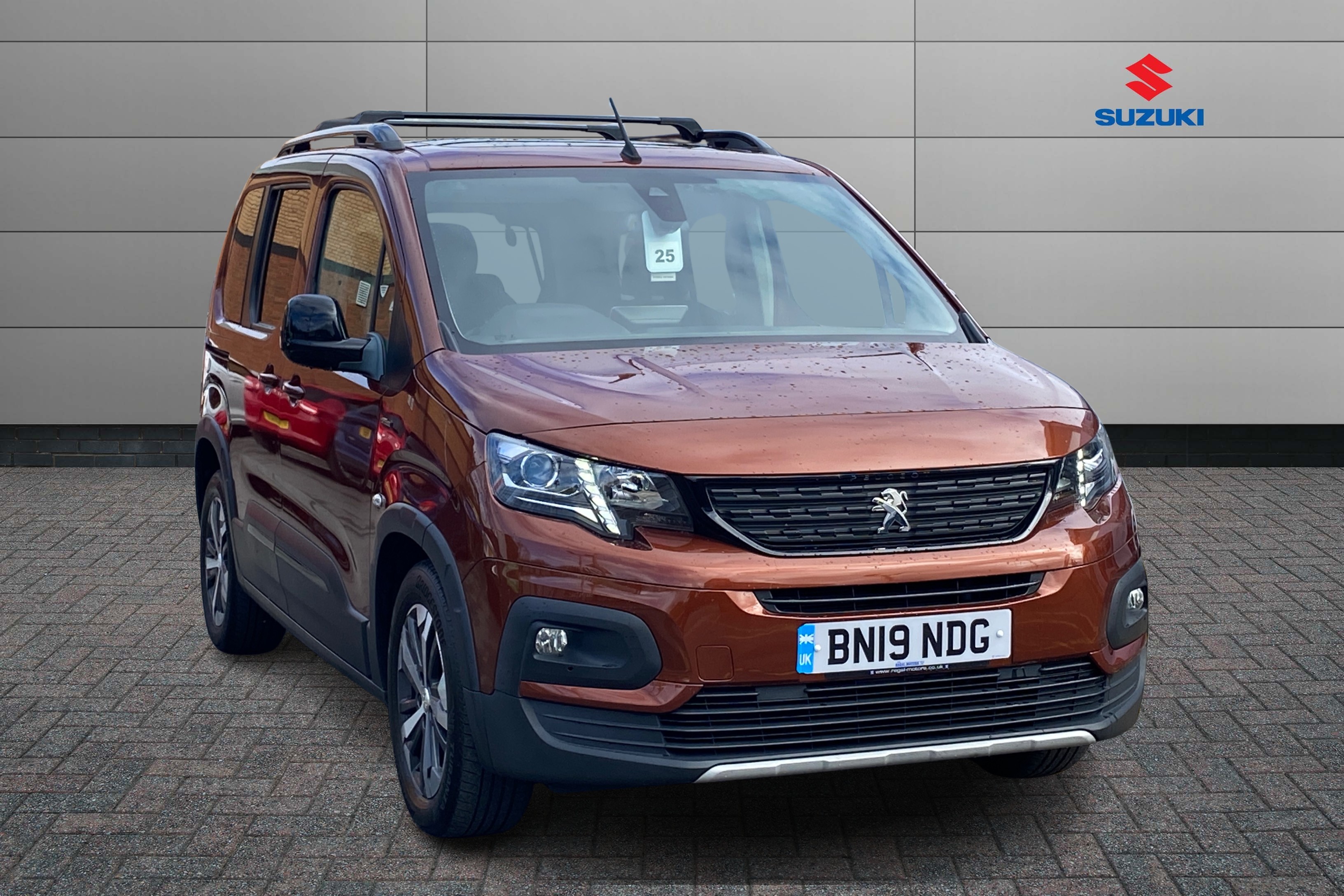 Main listing image - Peugeot Rifter