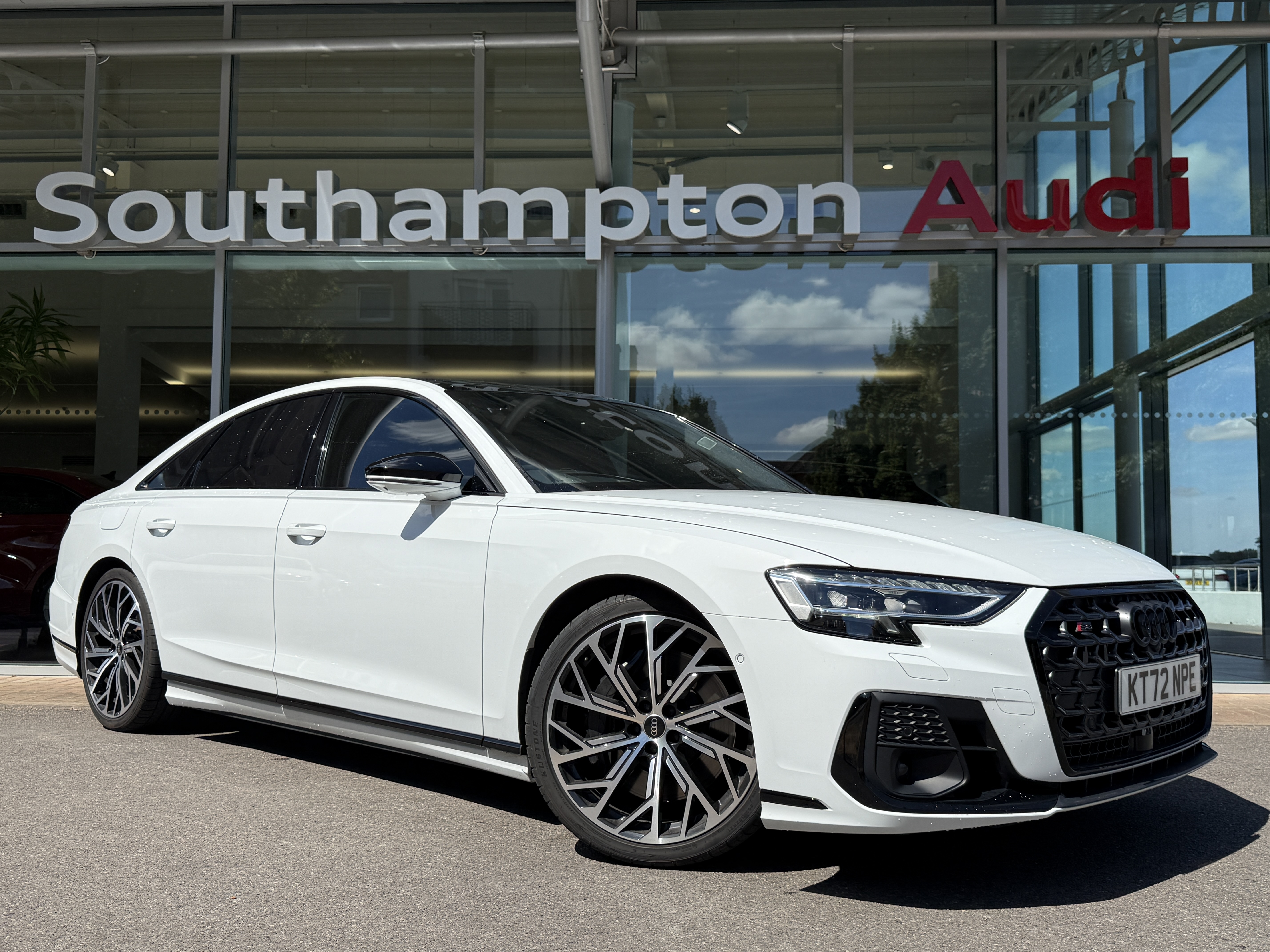 Main listing image - Audi A8