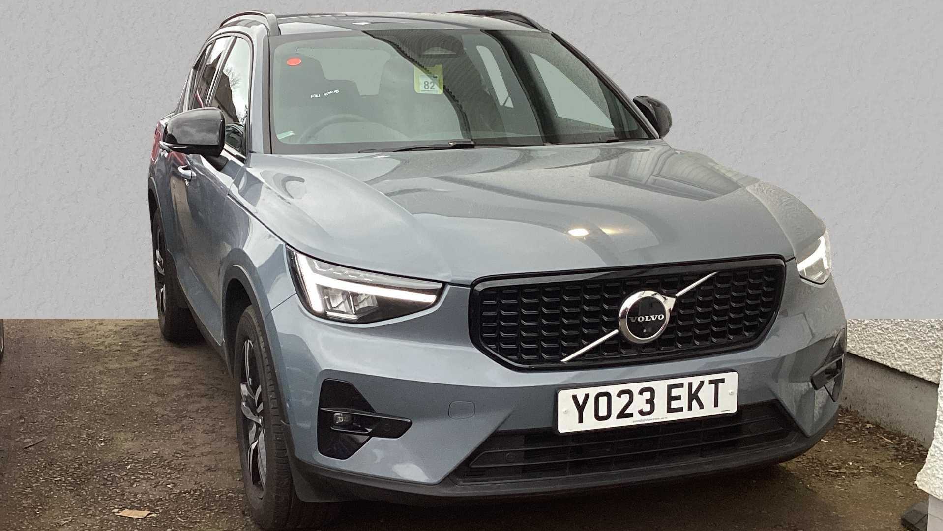 Main listing image - Volvo XC40