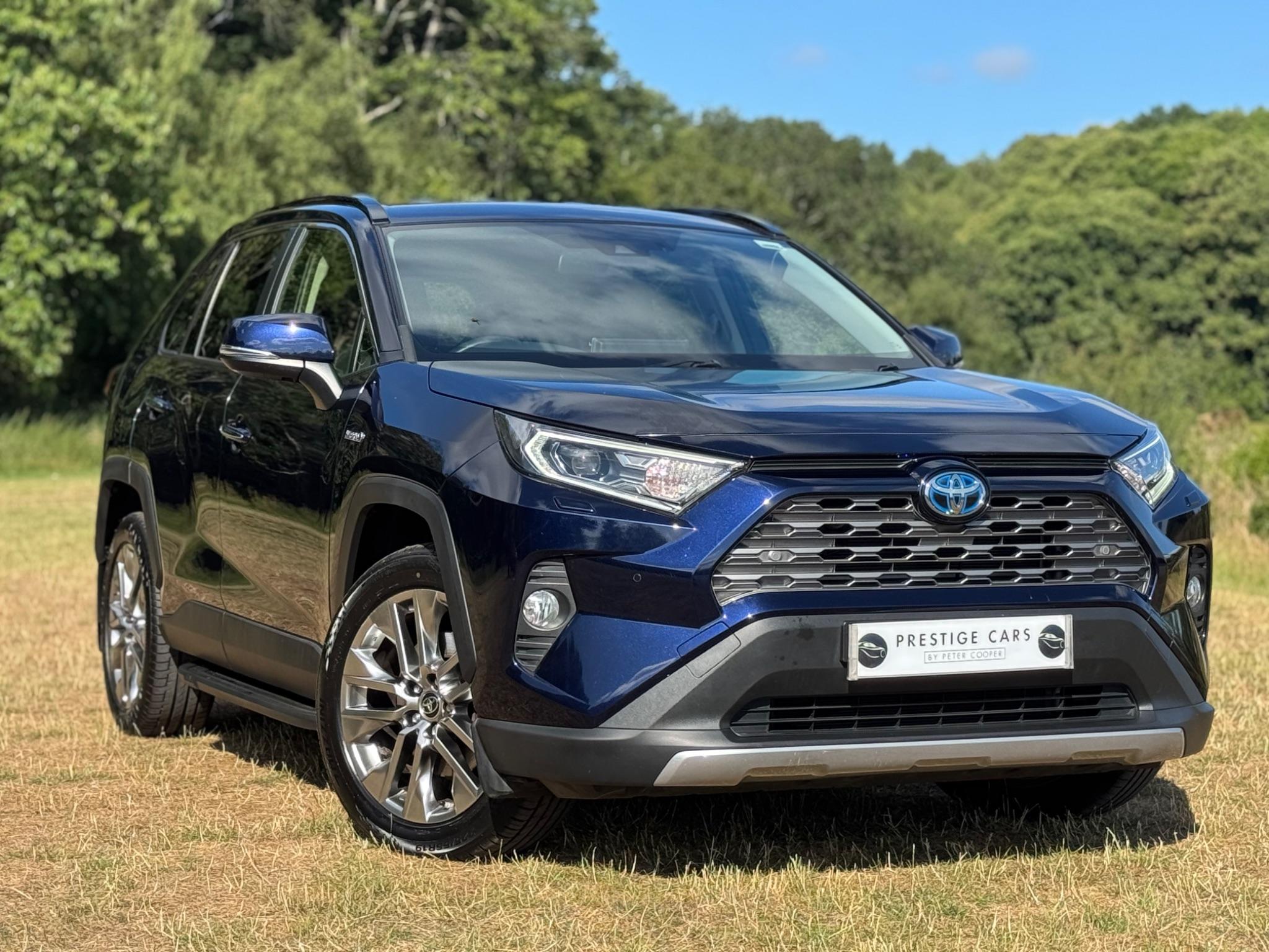 Main listing image - Toyota RAV4