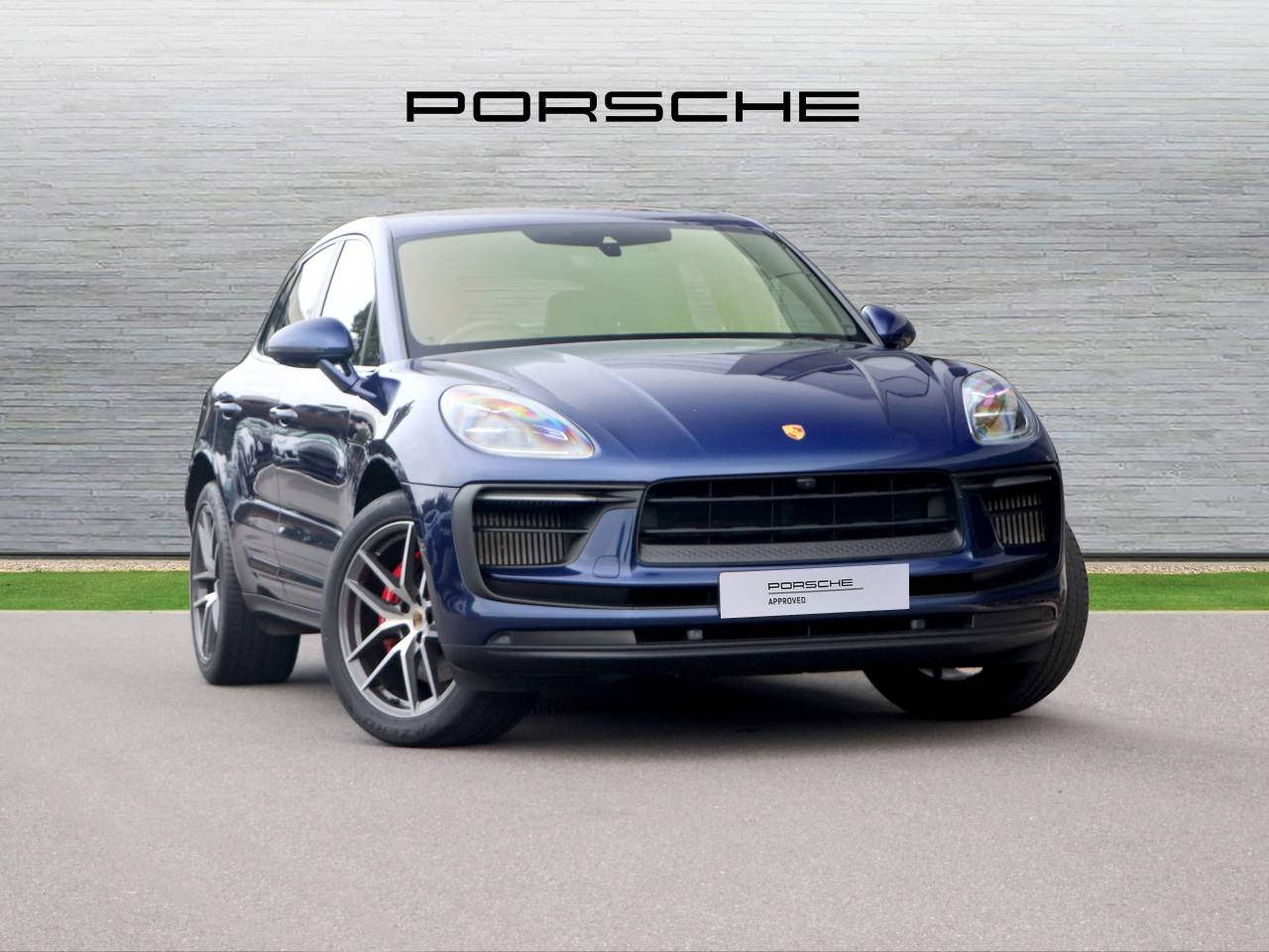 Main listing image - Porsche Macan