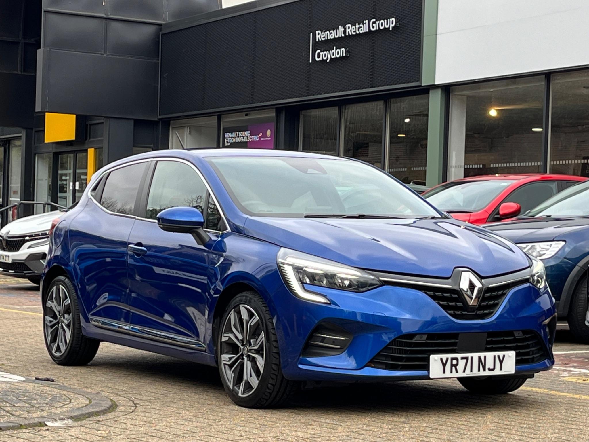 Main listing image - Renault Clio