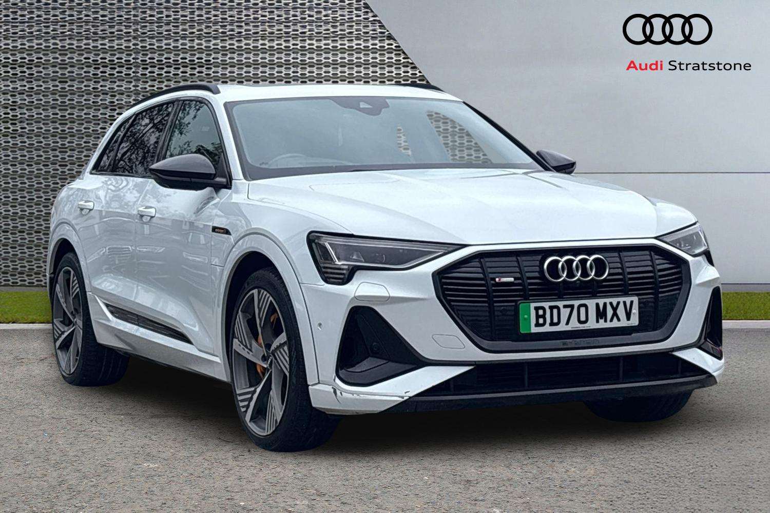 Main listing image - Audi e-tron