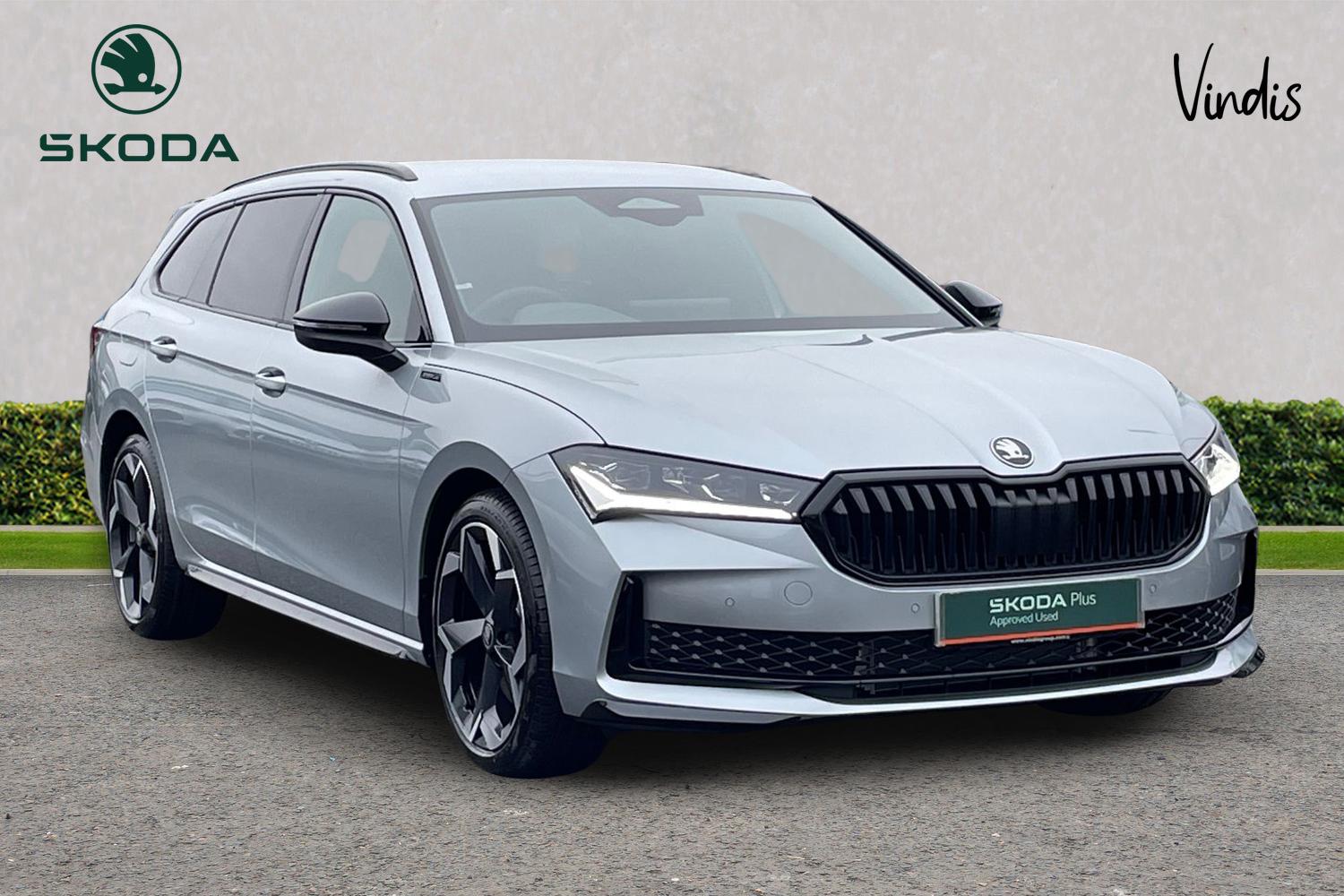 Main listing image - Skoda Superb Estate