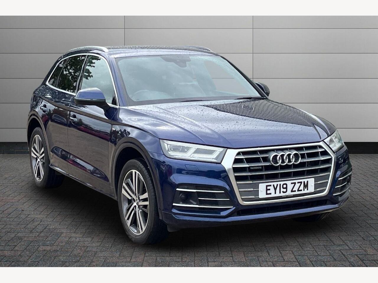 Main listing image - Audi Q5