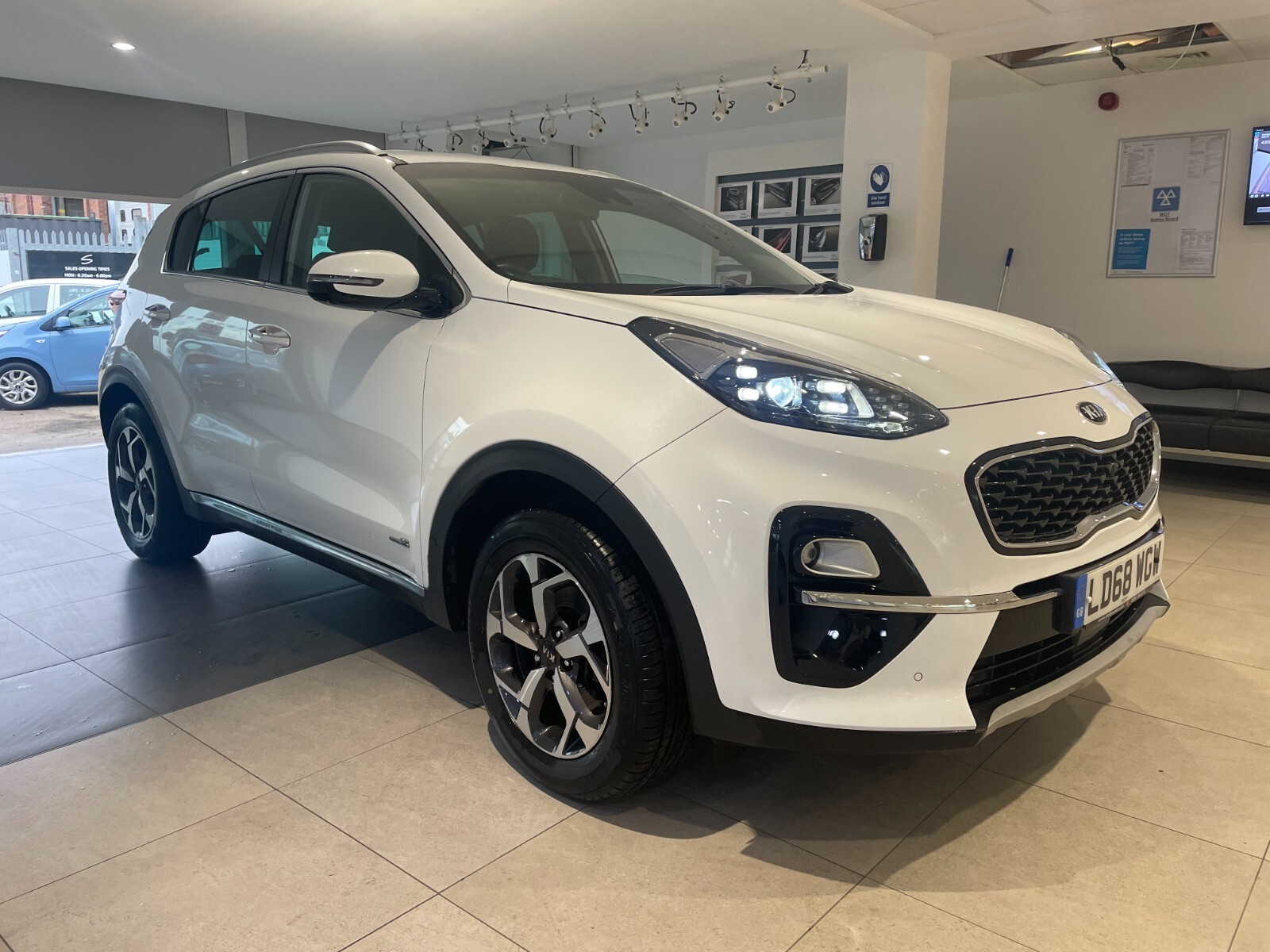 Main listing image - Kia Sportage