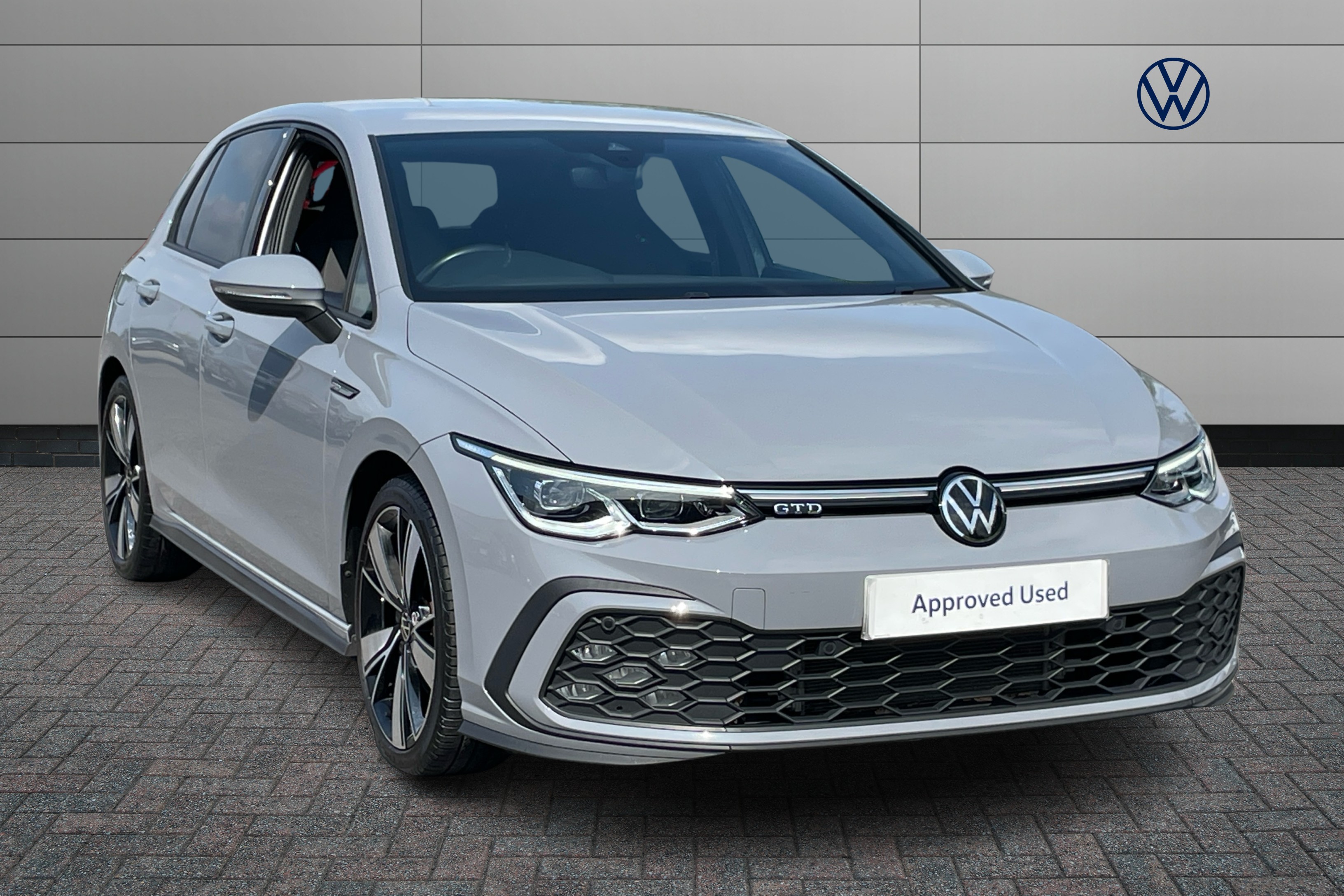 Main listing image - Volkswagen Golf
