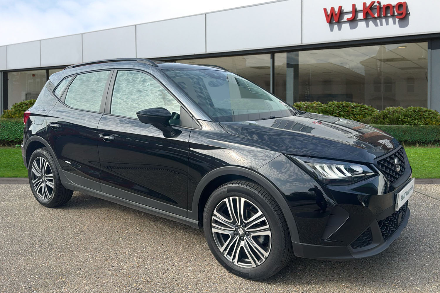 Main listing image - SEAT Arona