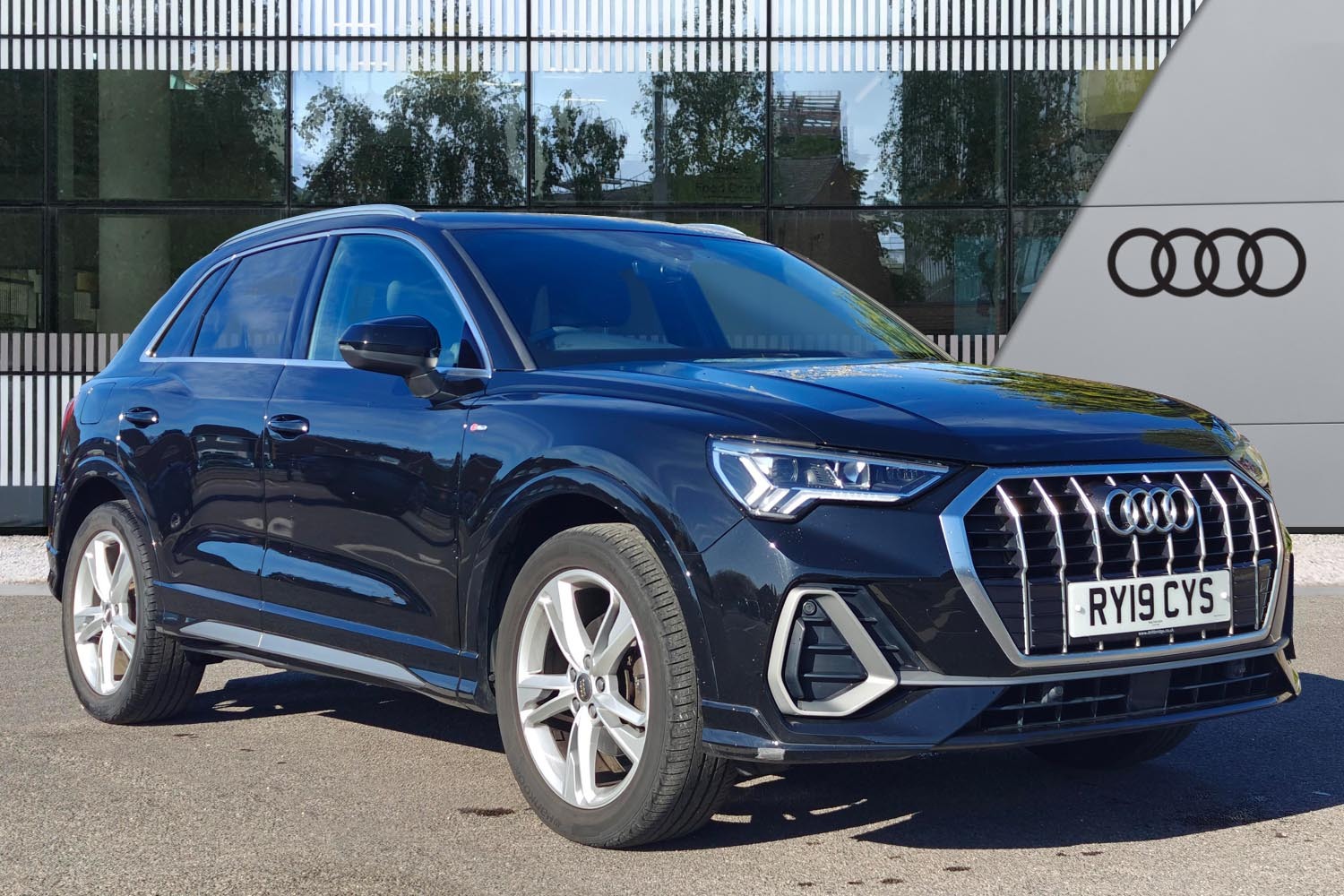 Main listing image - Audi Q3