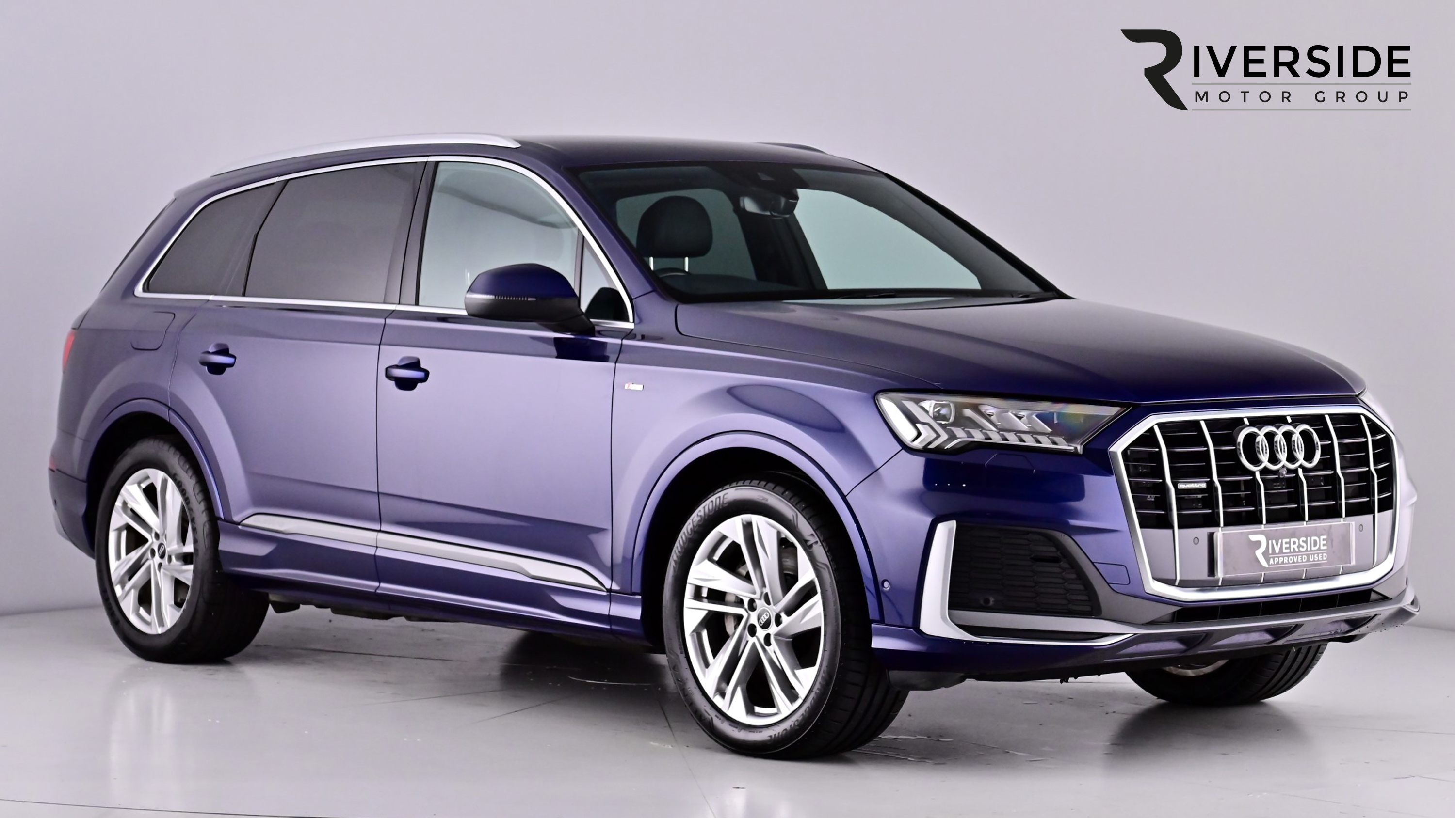 Main listing image - Audi Q7