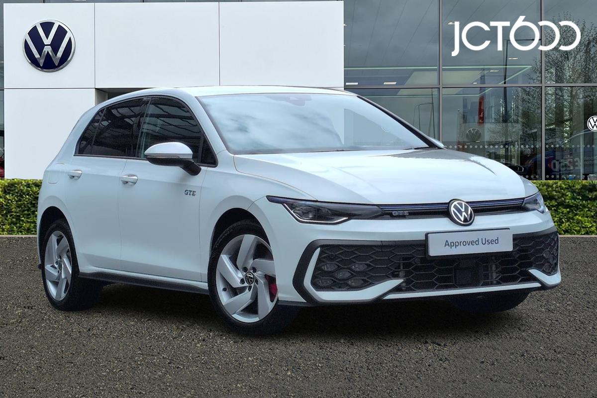 Main listing image - Volkswagen Golf GTE