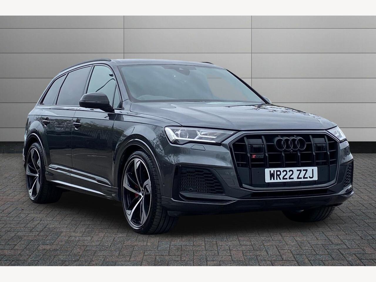 Main listing image - Audi Q7