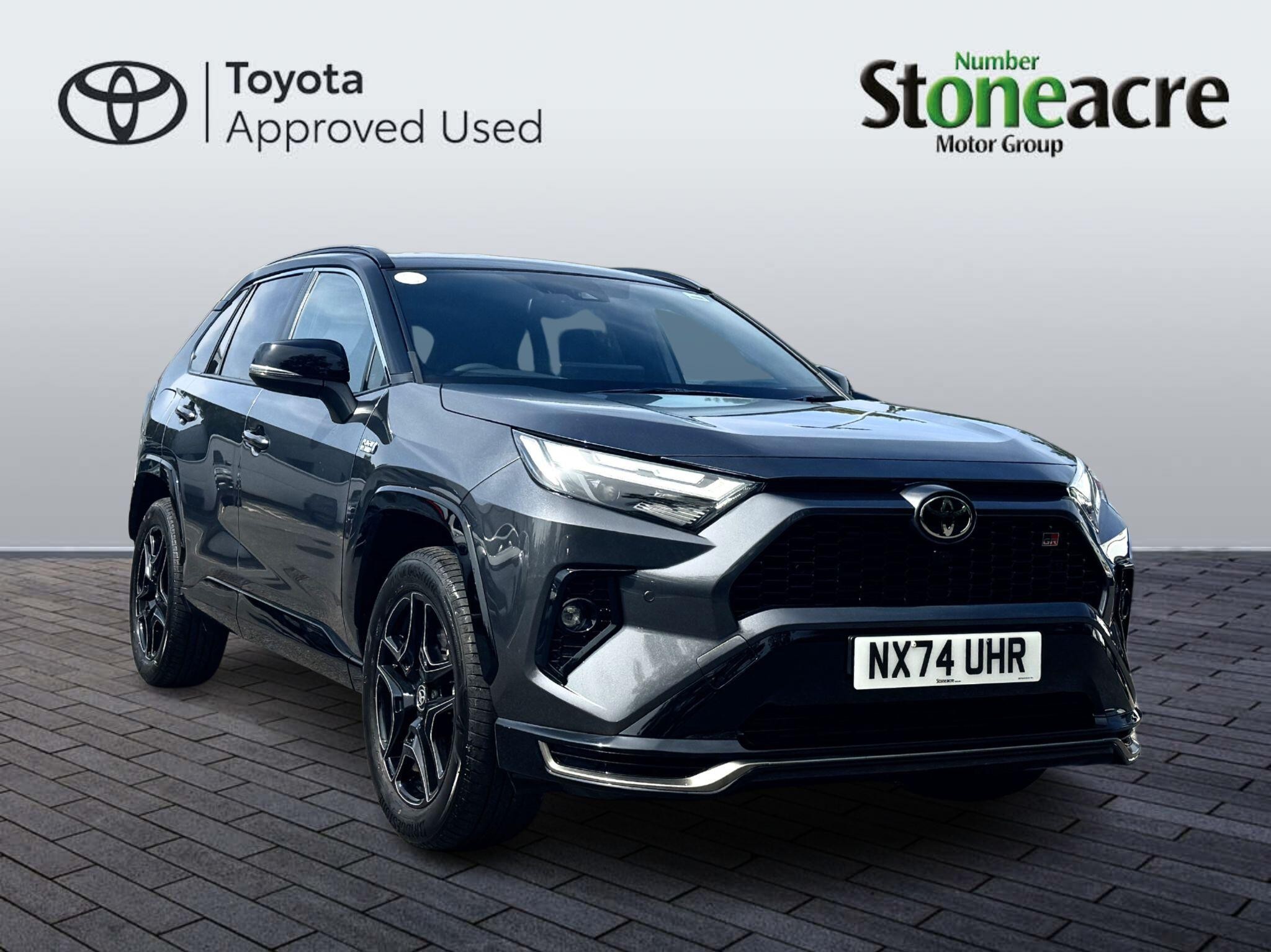 Main listing image - Toyota RAV4