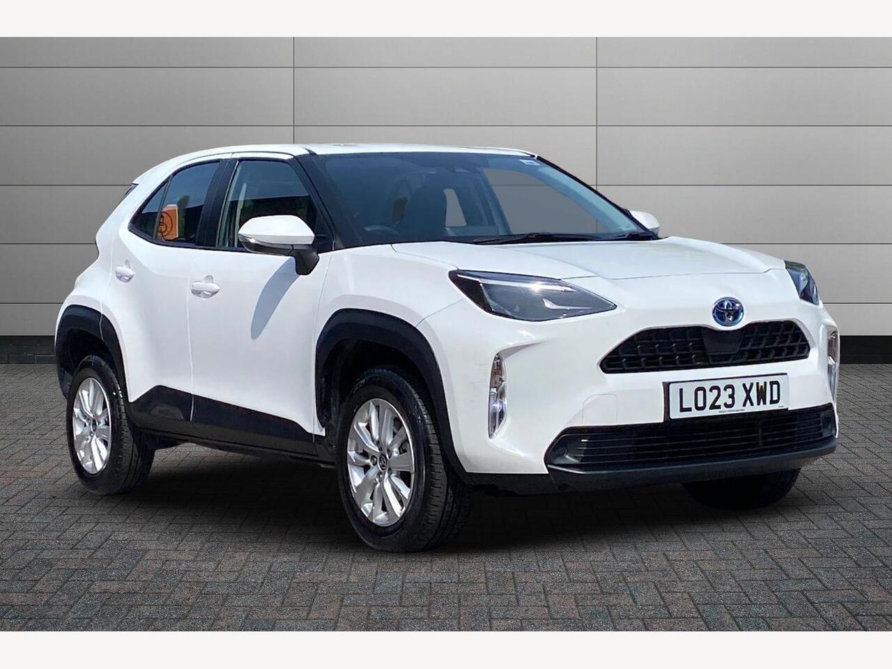 Main listing image - Toyota Yaris Cross