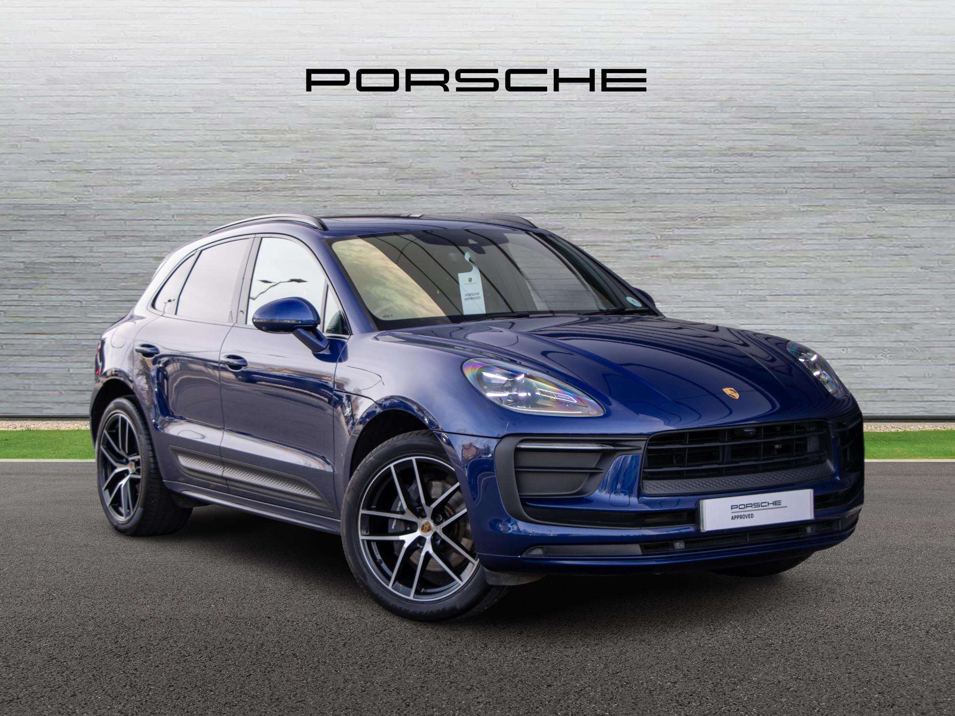 Main listing image - Porsche Macan