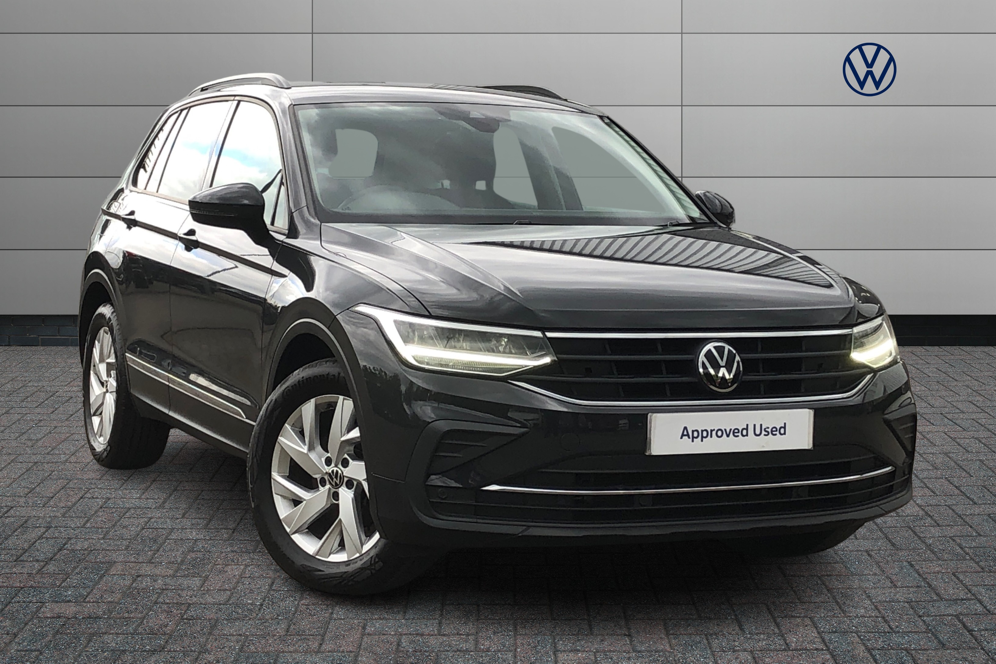 Main listing image - Volkswagen Tiguan
