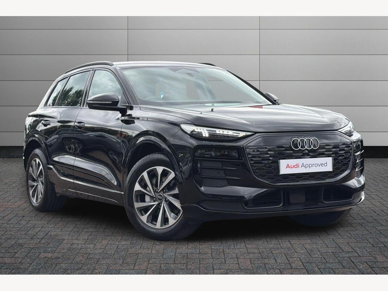 Main listing image - Audi Q6