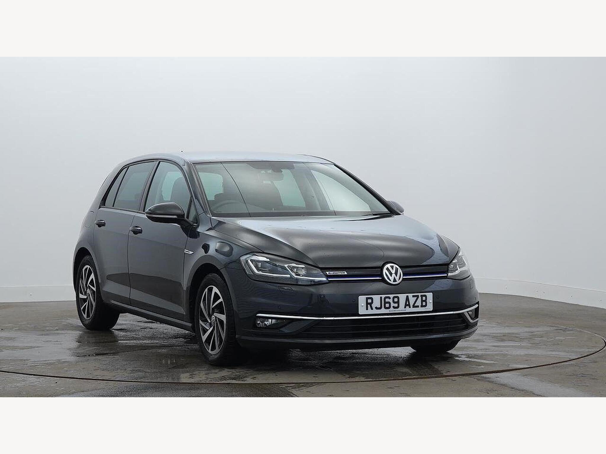 Main listing image - Volkswagen Golf