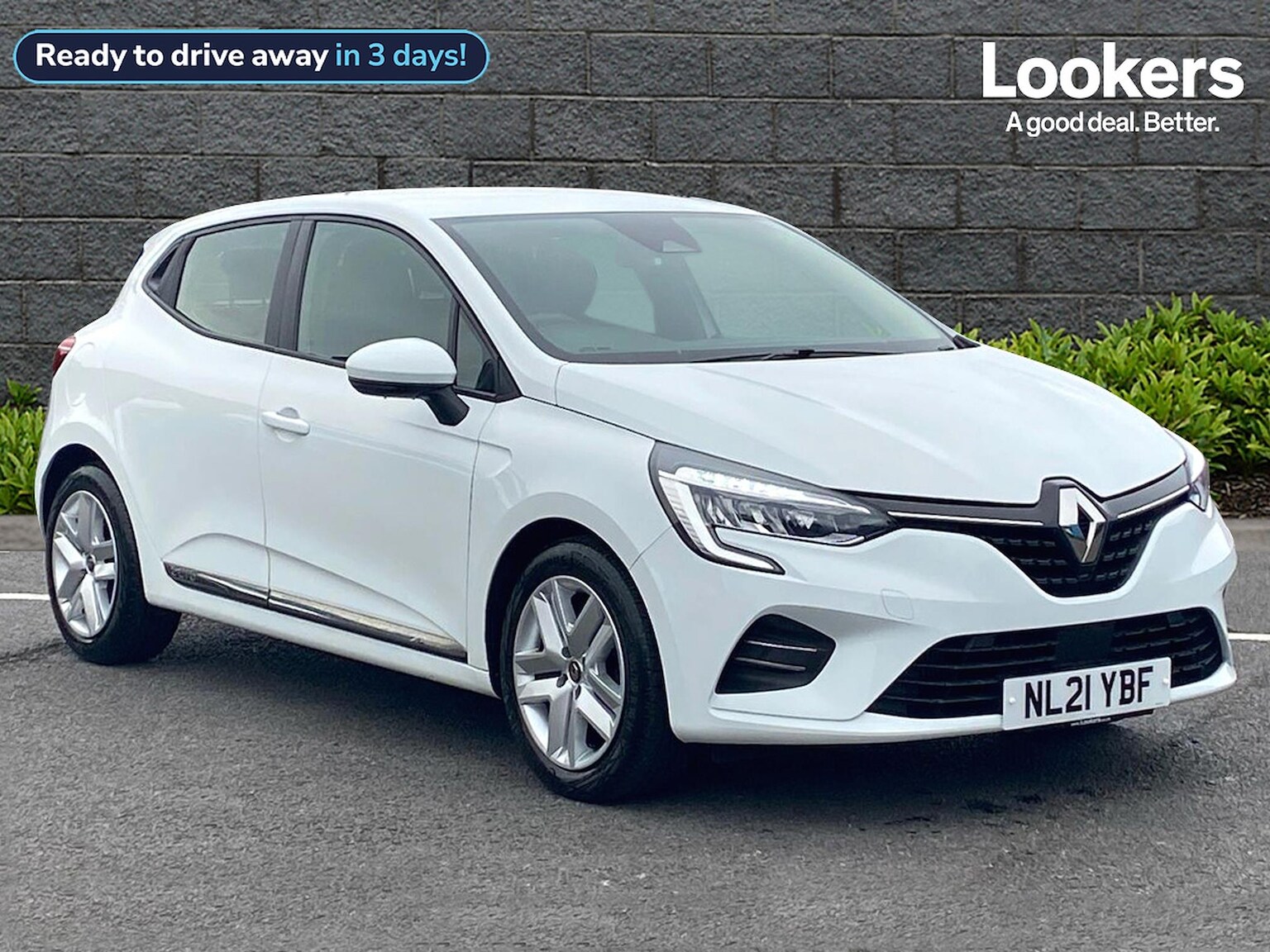 Main listing image - Renault Clio