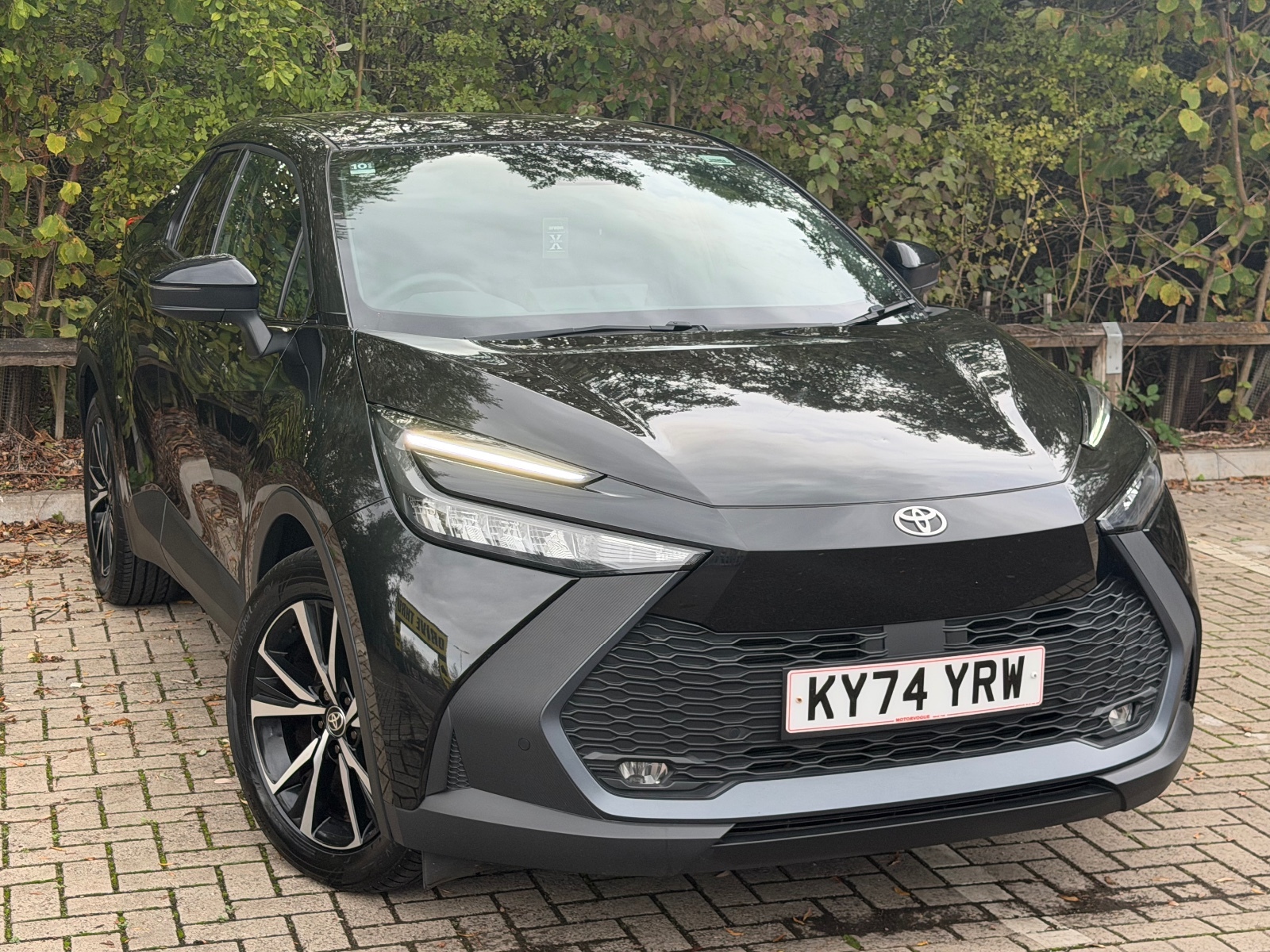 Main listing image - Toyota C-HR