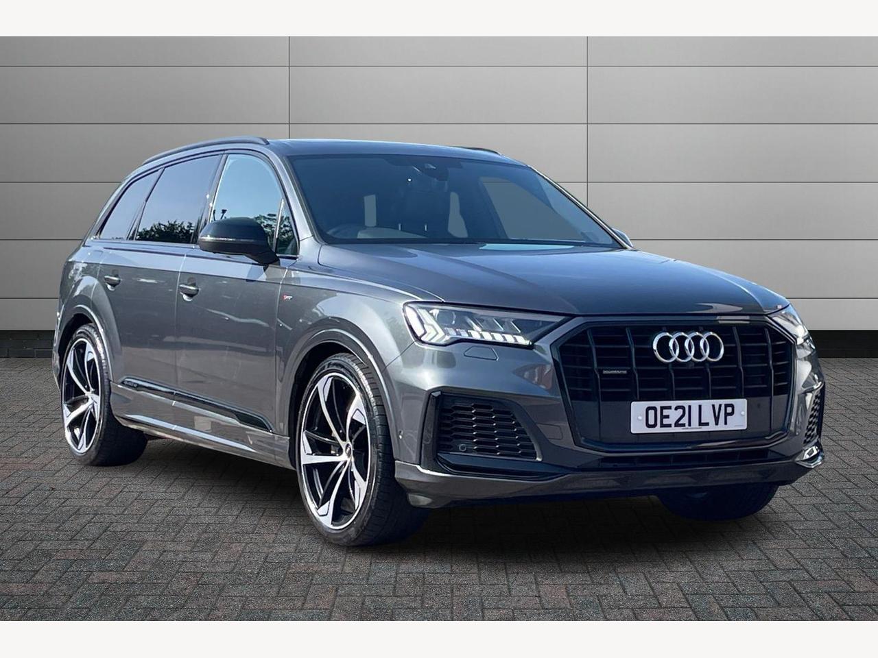 Main listing image - Audi Q7