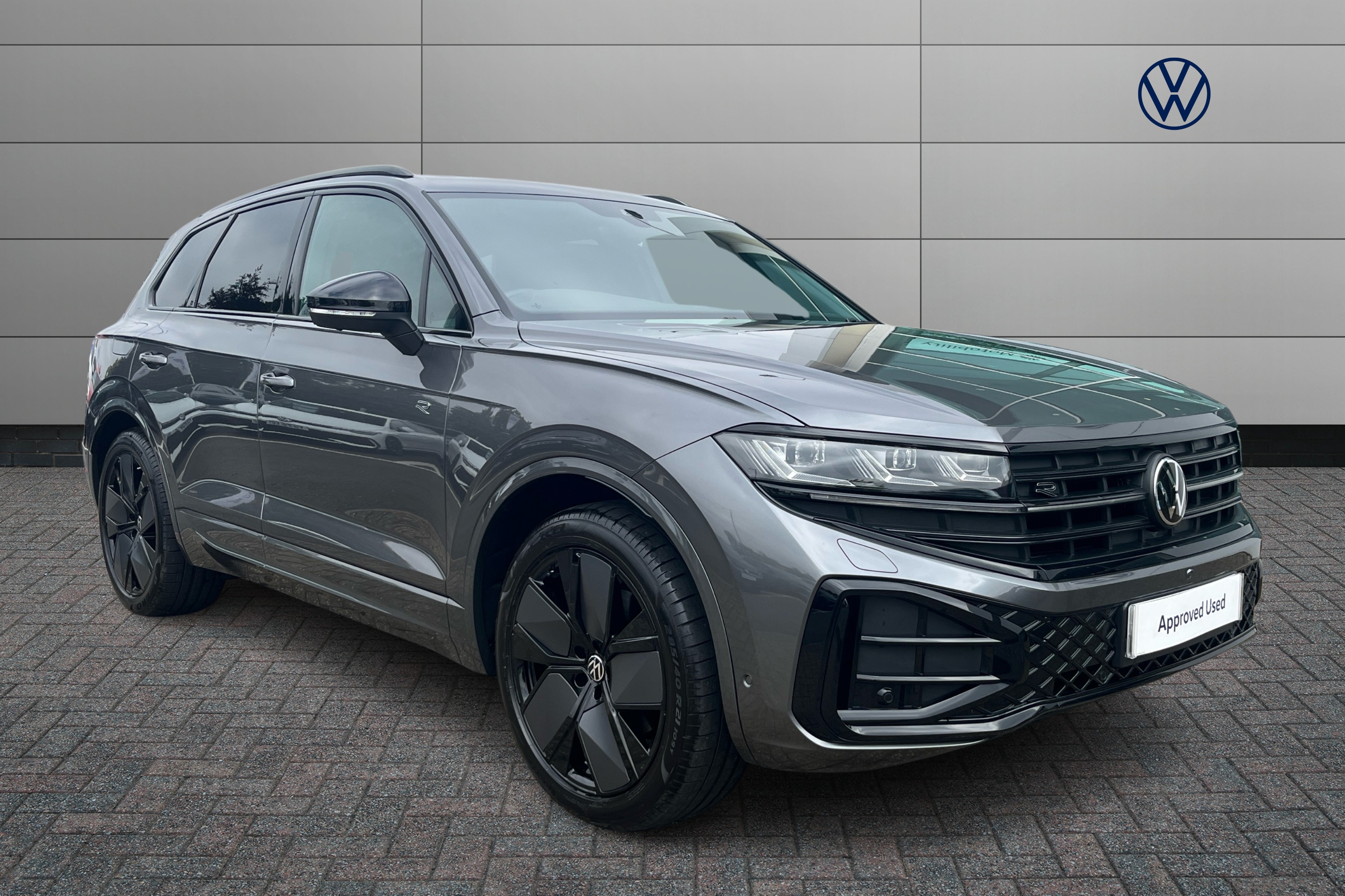 Main listing image - Volkswagen Touareg