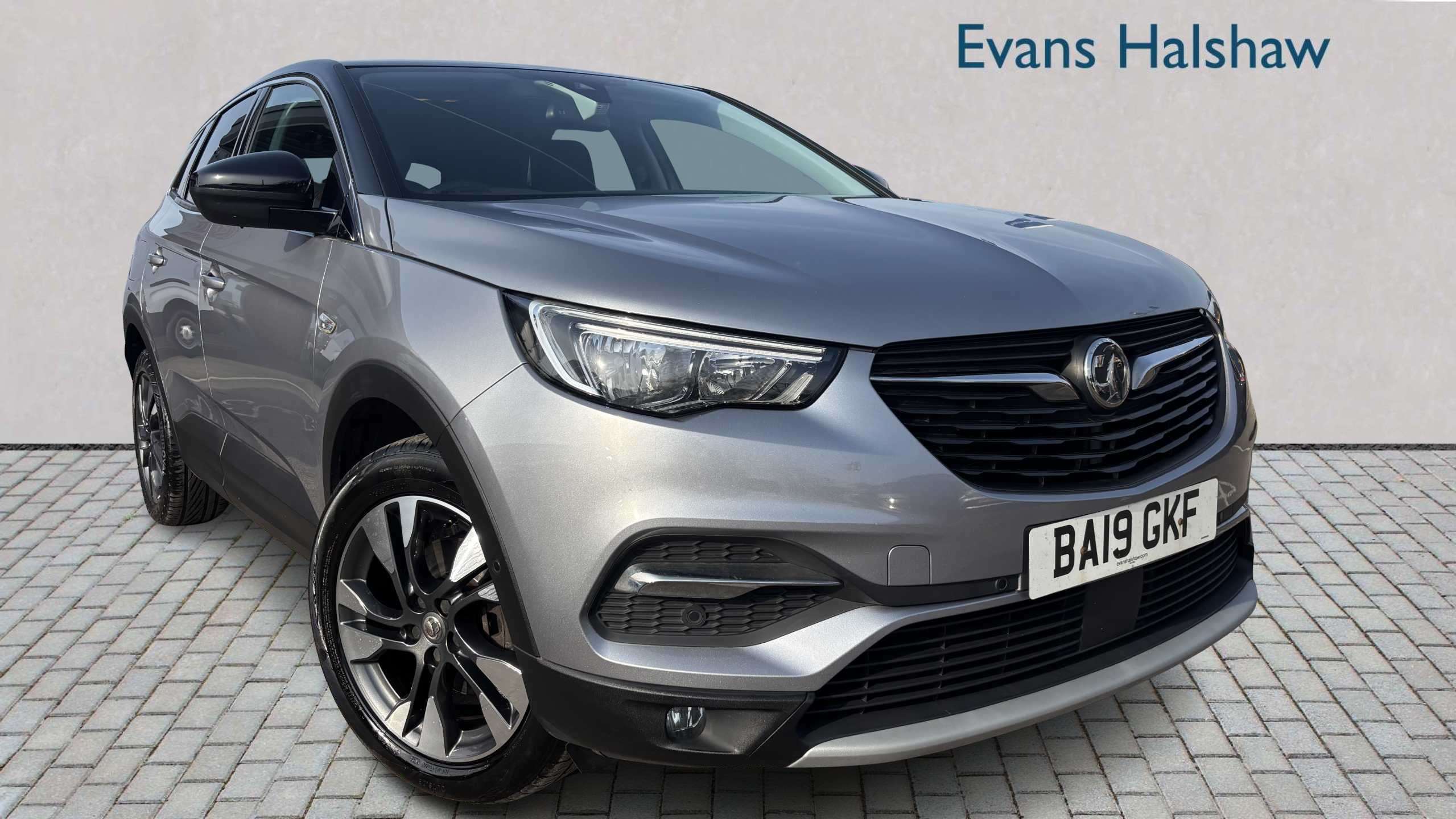 Main listing image - Vauxhall Grandland X
