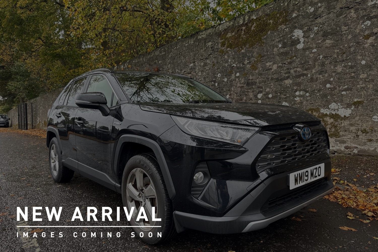 Main listing image - Toyota RAV4