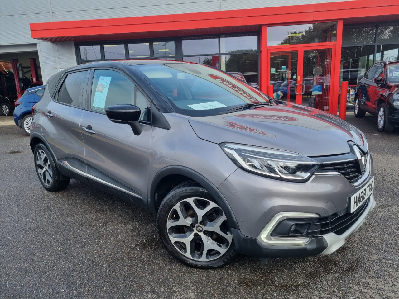 Main listing image - Renault Captur