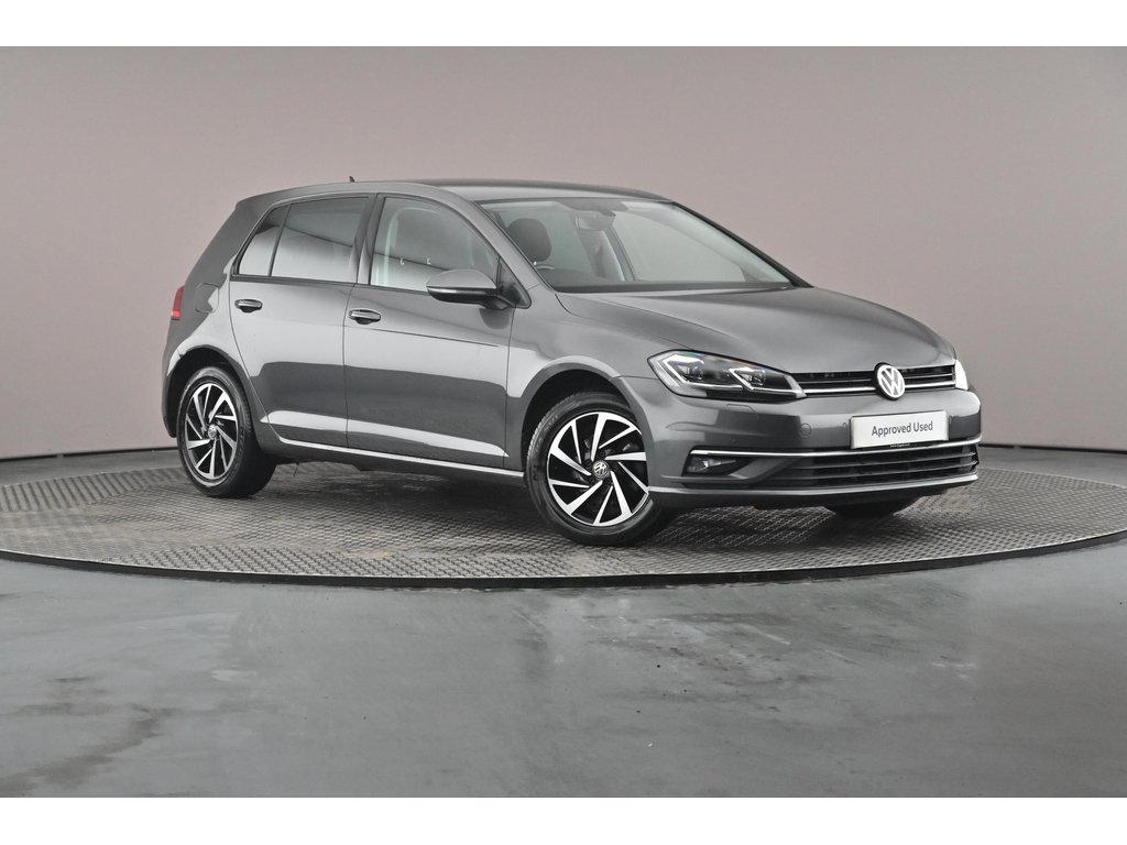 Main listing image - Volkswagen Golf