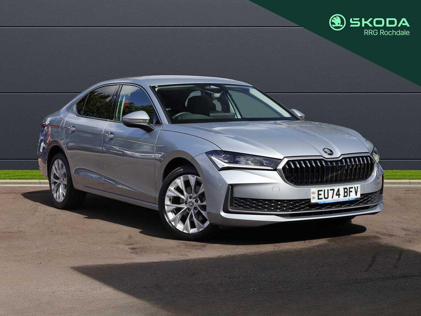 Main listing image - Skoda Superb