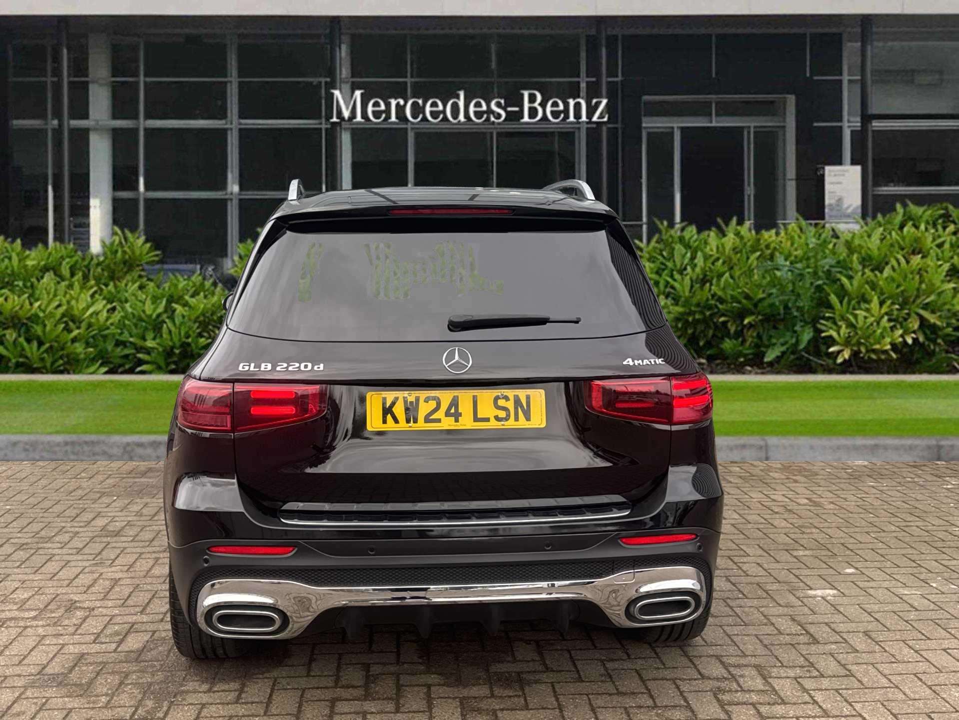 Main listing image - Mercedes-Benz GLB