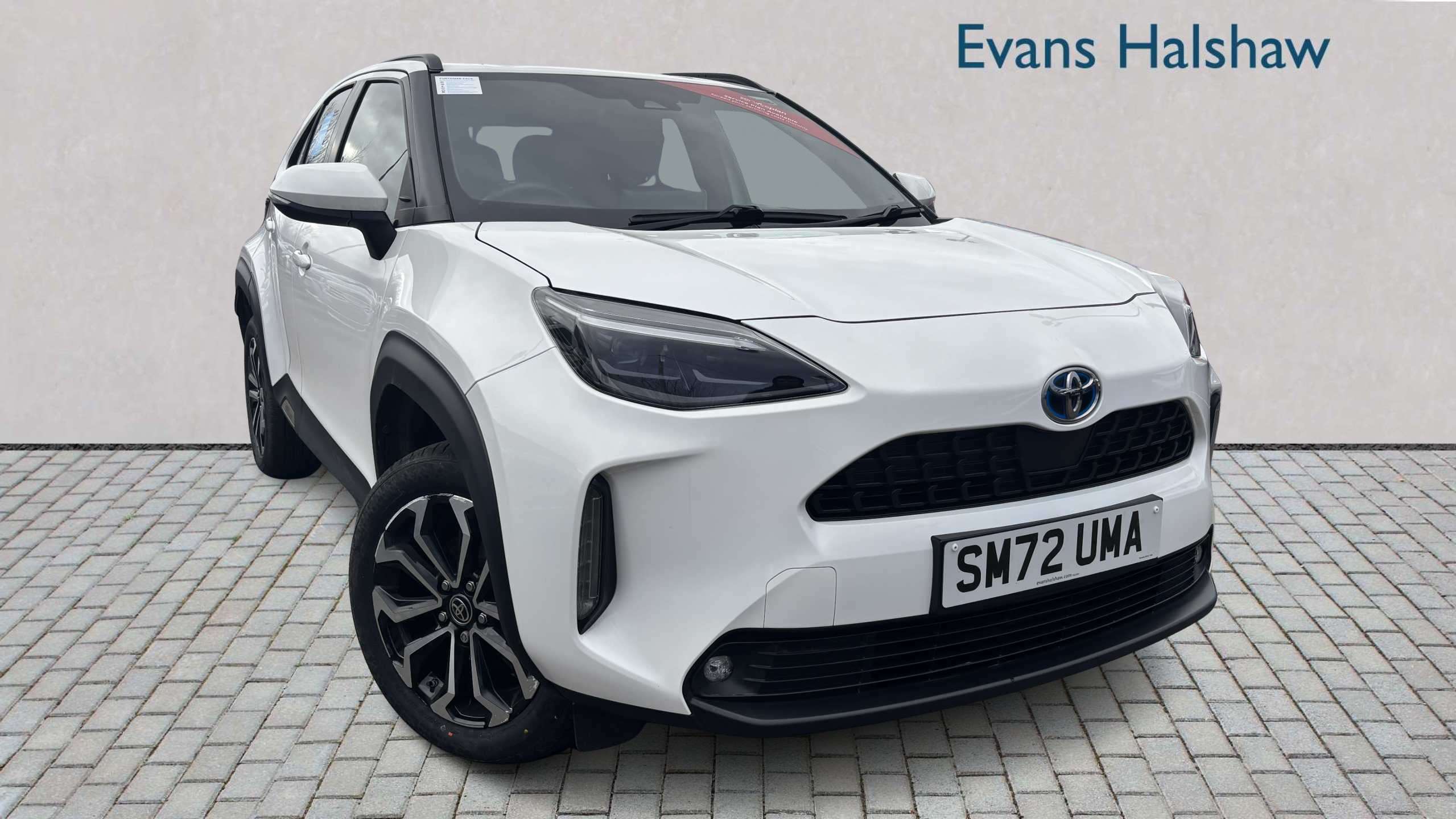 Main listing image - Toyota Yaris Cross