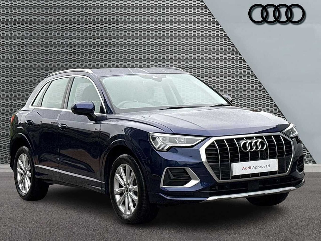 Main listing image - Audi Q3