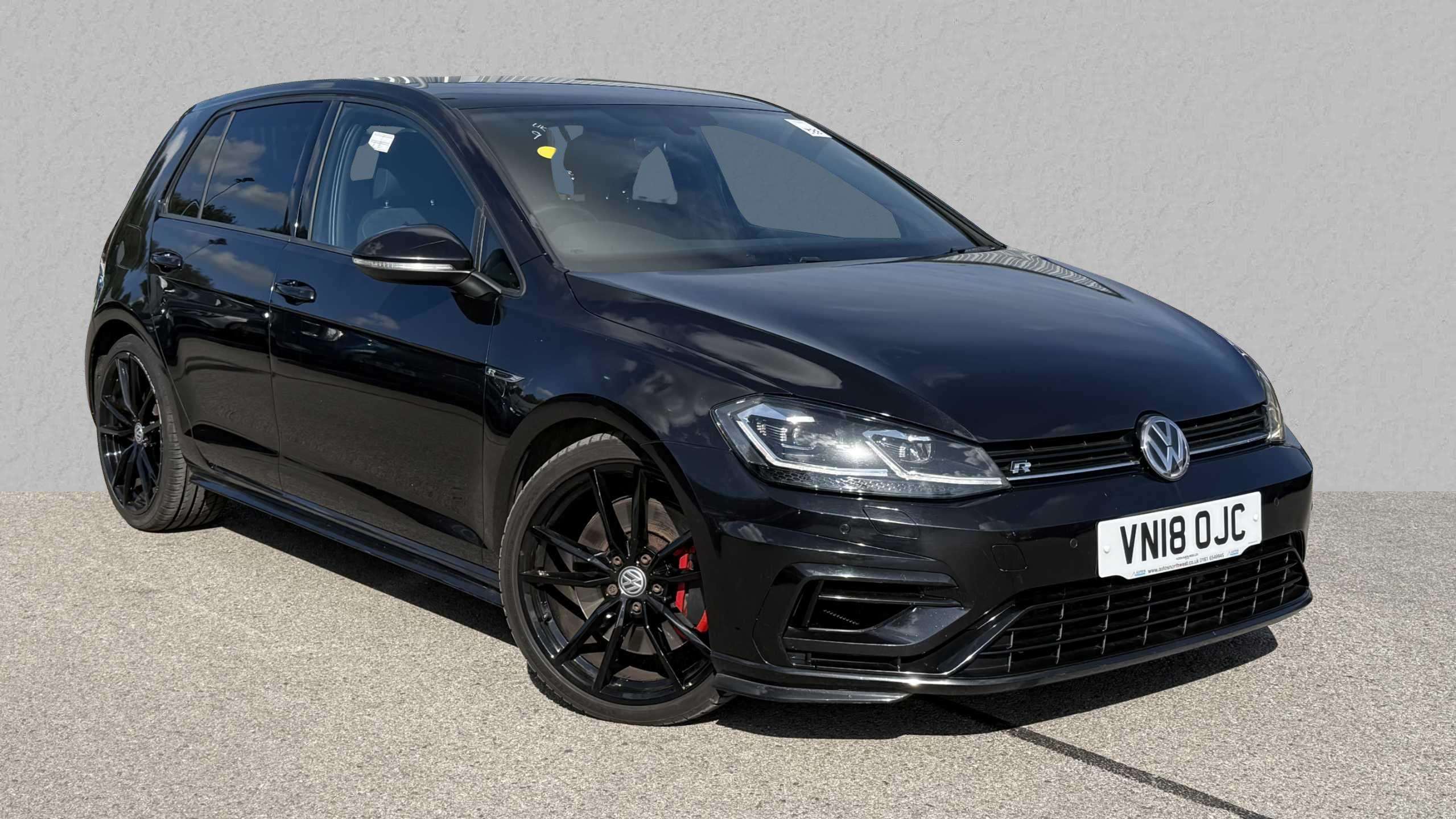 Main listing image - Volkswagen Golf R