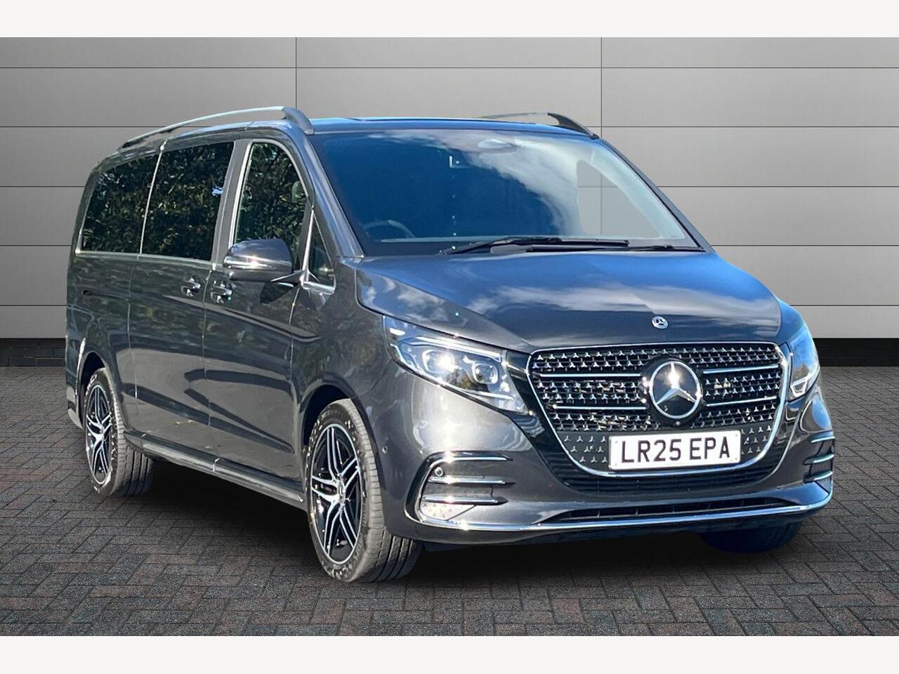 Main listing image - Mercedes-Benz V-Class