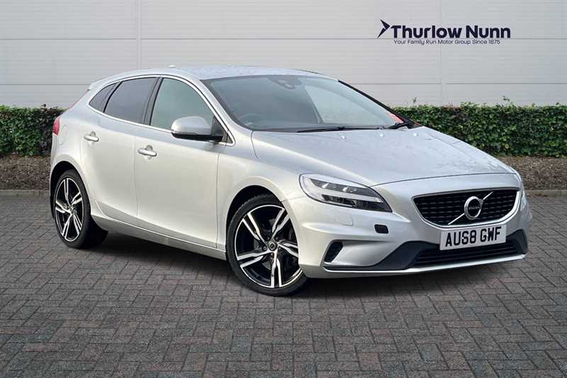 Main listing image - Volvo V40