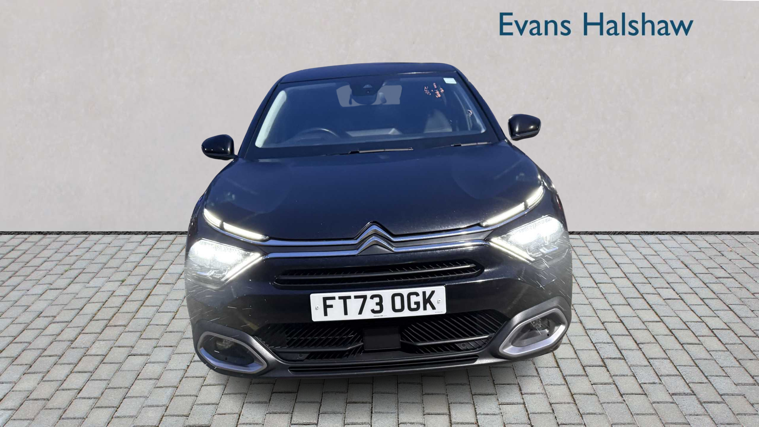Main listing image - Citroen C4